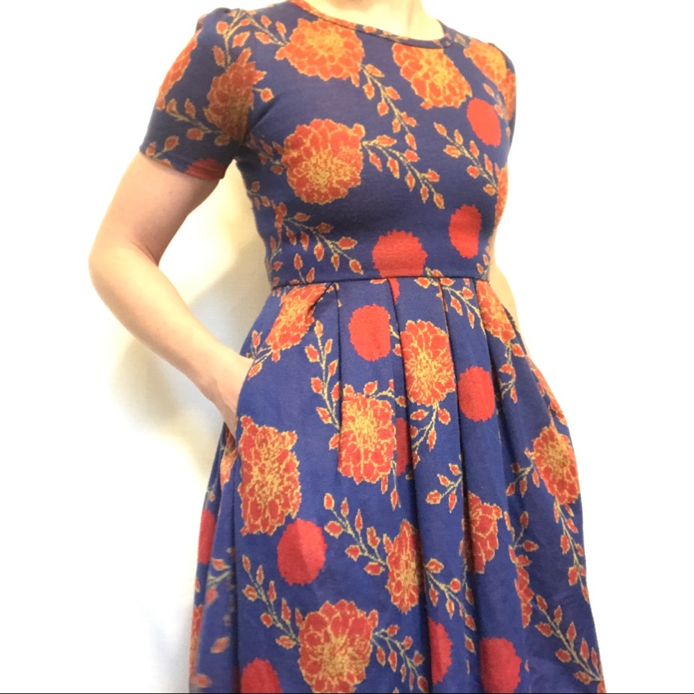 Amelia Lularoe XXS or XS blue with red and yellow floral
